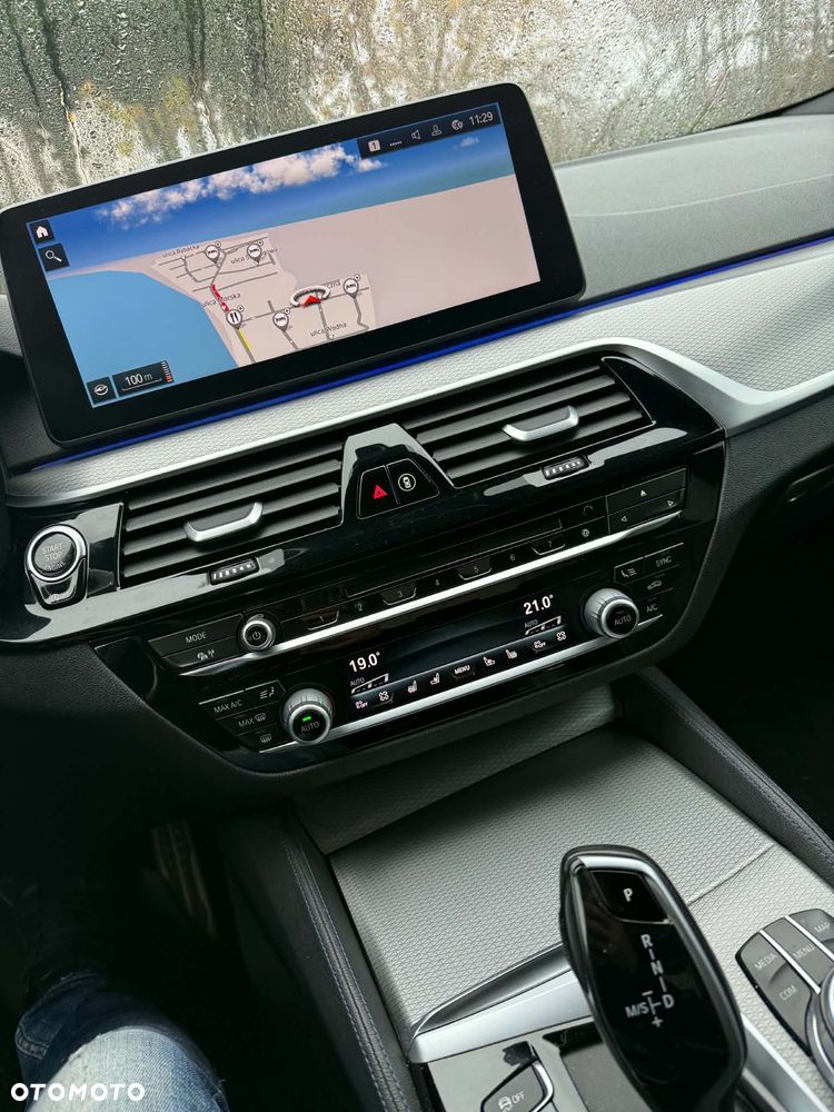 BMW Seria 5 520d M Sport sport - 7