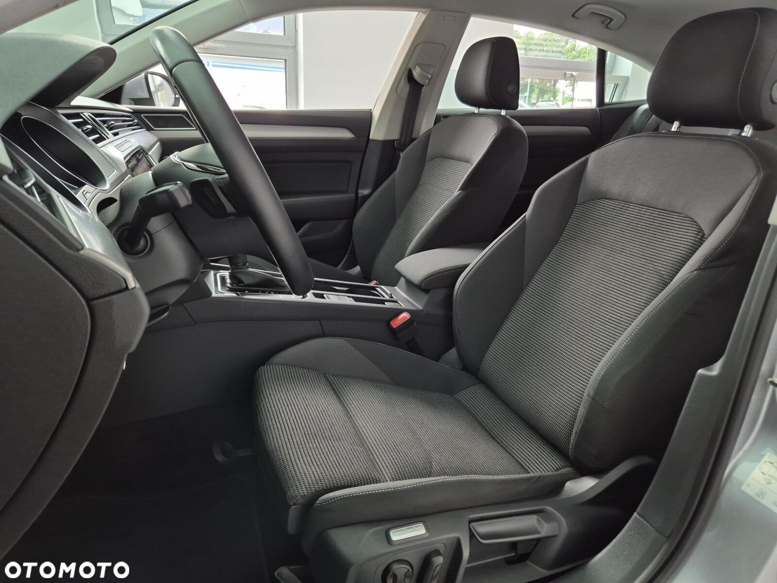 Volkswagen Arteon 2.0 TSI Essence DSG - 11