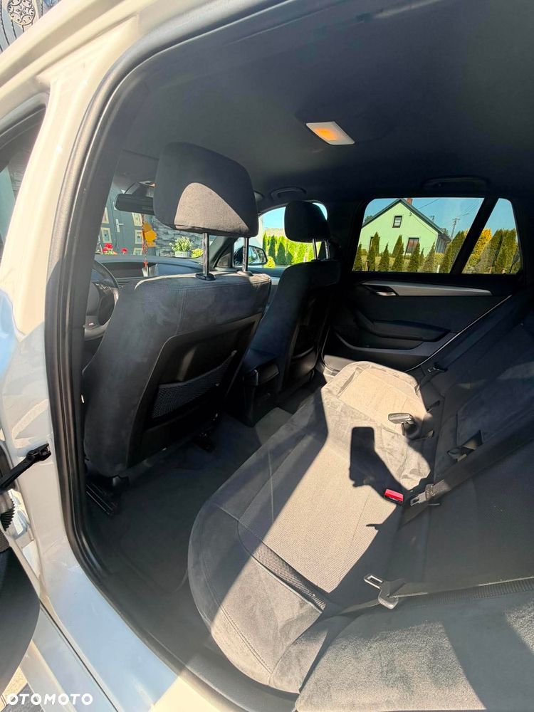 BMW X1 xDrive18d - 9
