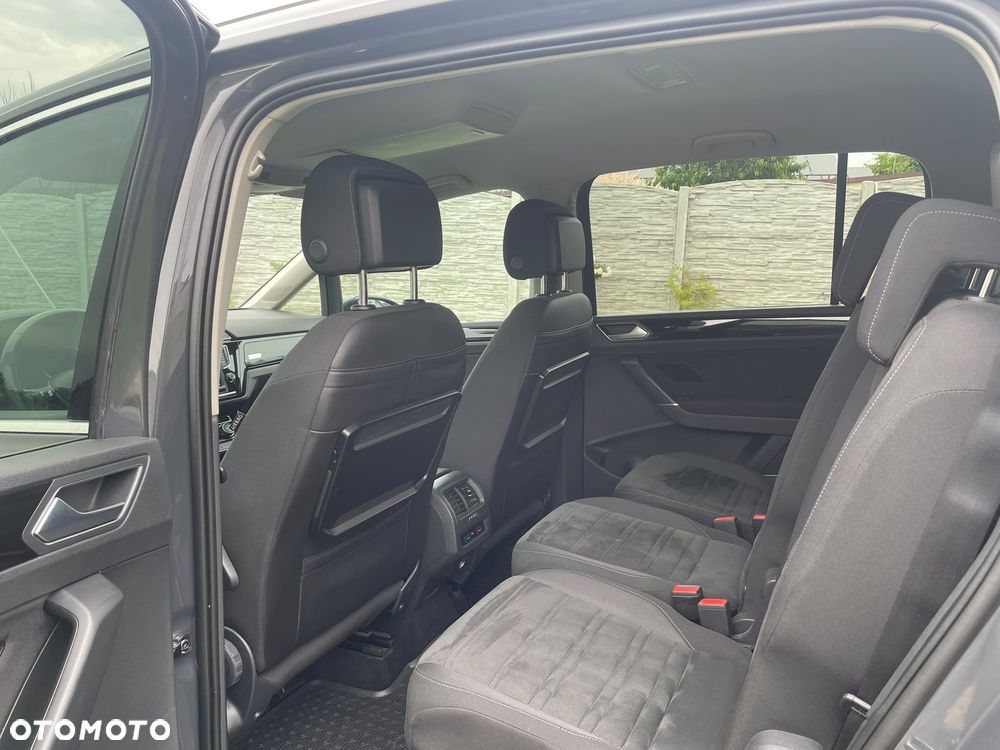 Volkswagen Touran - 6