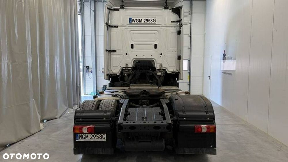 Mercedes-Benz Actros - 5