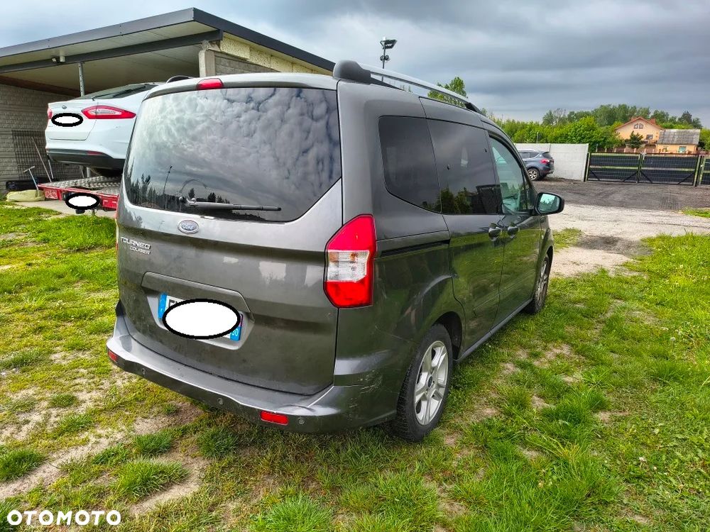 Ford Tourneo Courier - 4