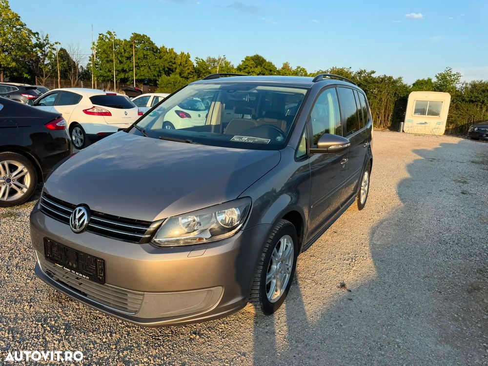 Volkswagen Touran - 1