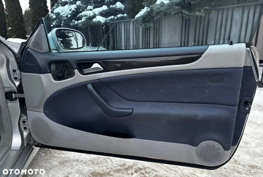 Mercedes-Benz CLK - 23