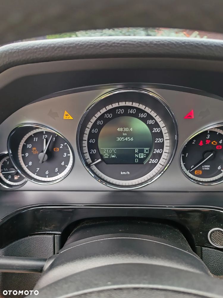 Mercedes-Benz Klasa E 350 CDI BlueEff Avantgarde - 11