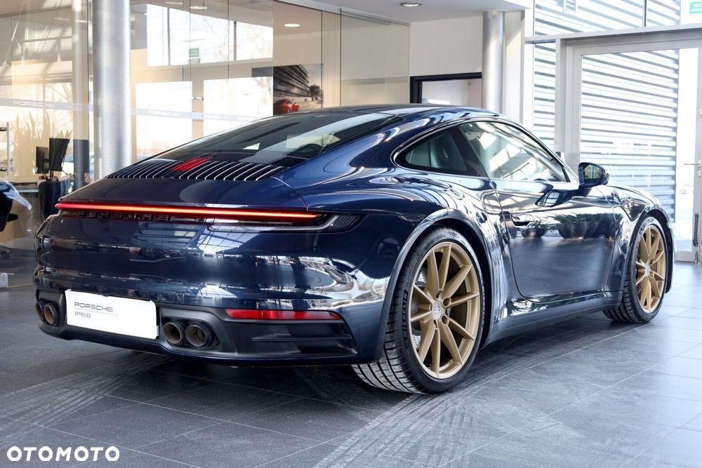 Porsche 911 Carrera 4S - 4