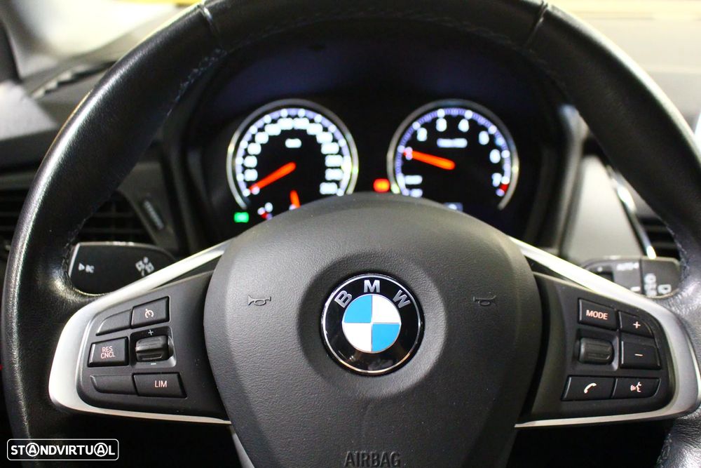 BMW 225xe Active Tourer Line Luxury - 21