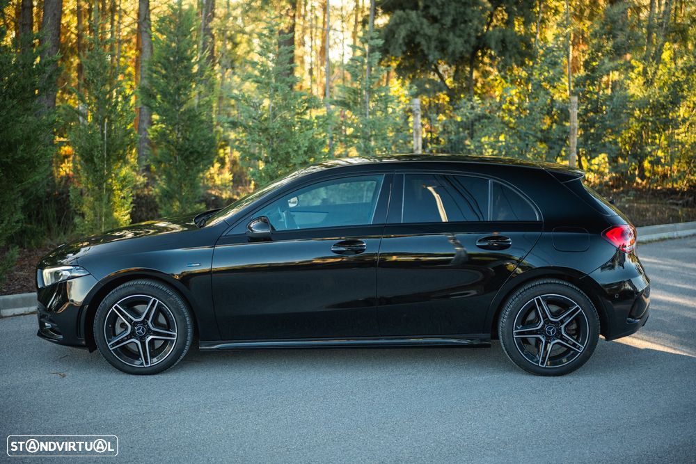 Mercedes-Benz A 250 e AMG Line - 11