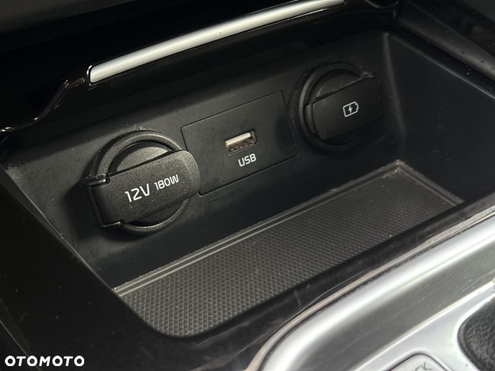 Kia XCeed - 26