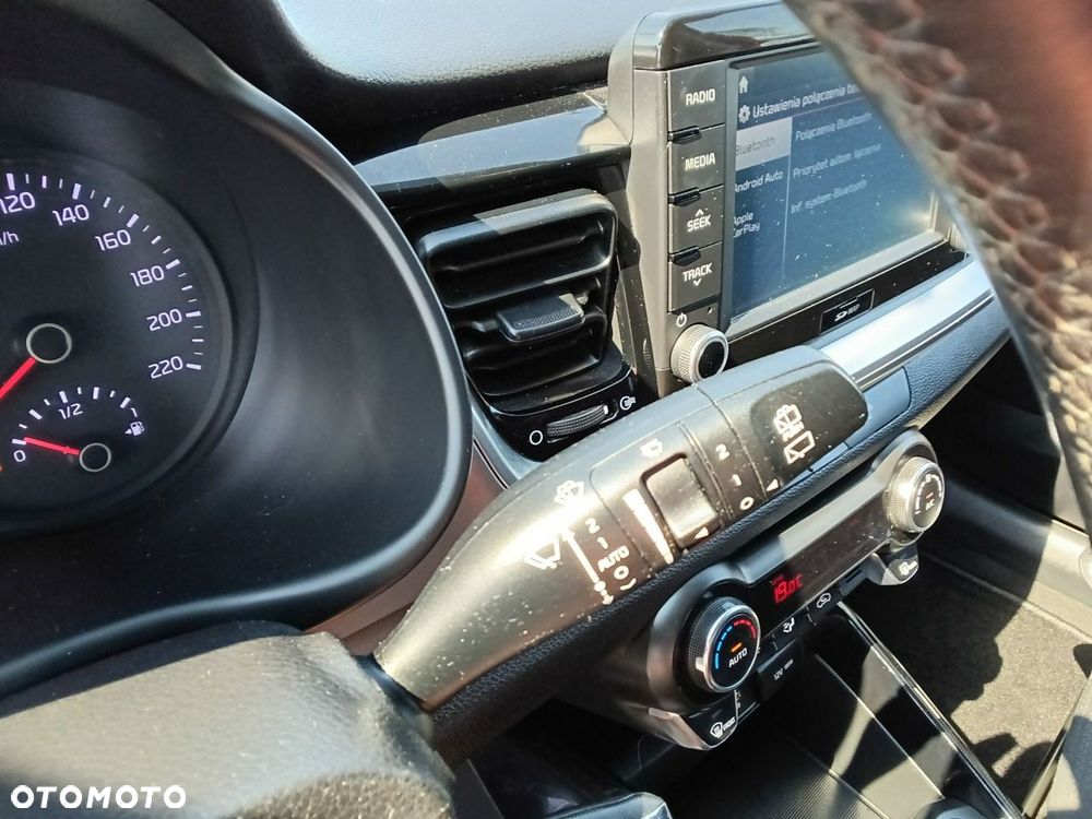 Kia Stonic - 23