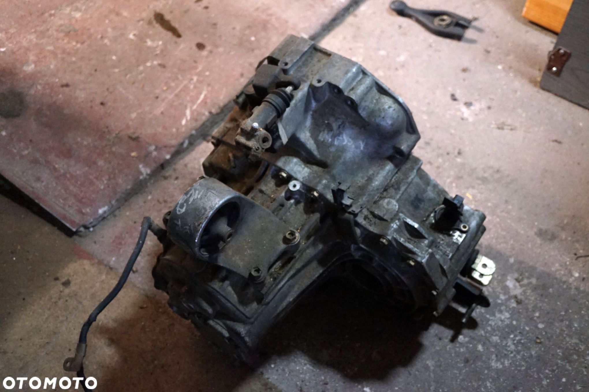 SKRZYNIA BIEGÓW MANUALNA ALMERA II N16 1.8 16V 6J0 NISSAN 2000-2003 - 1