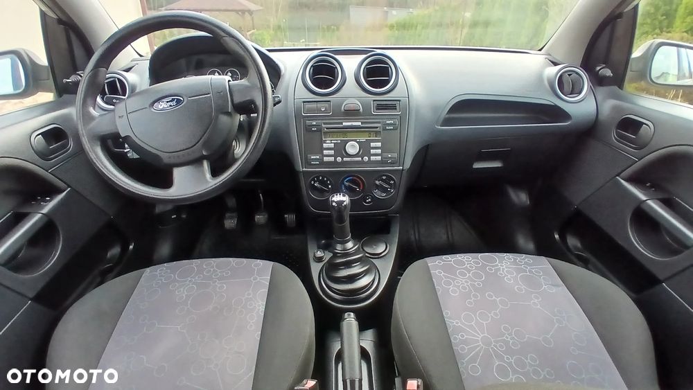 Ford Fiesta - 17