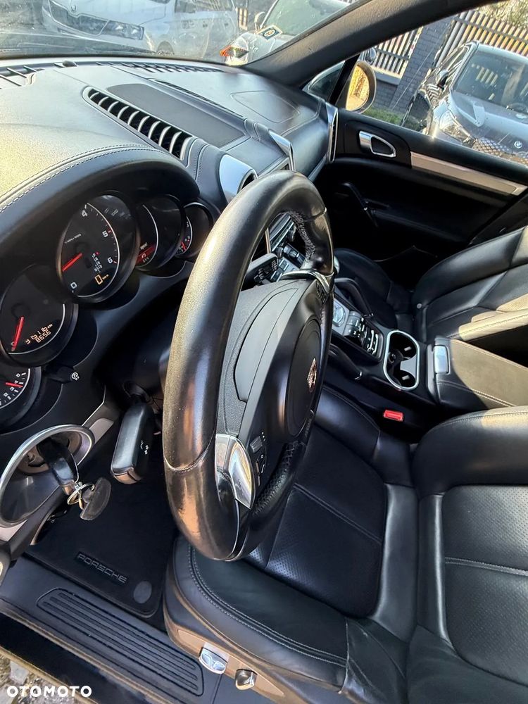 Porsche Cayenne - 17