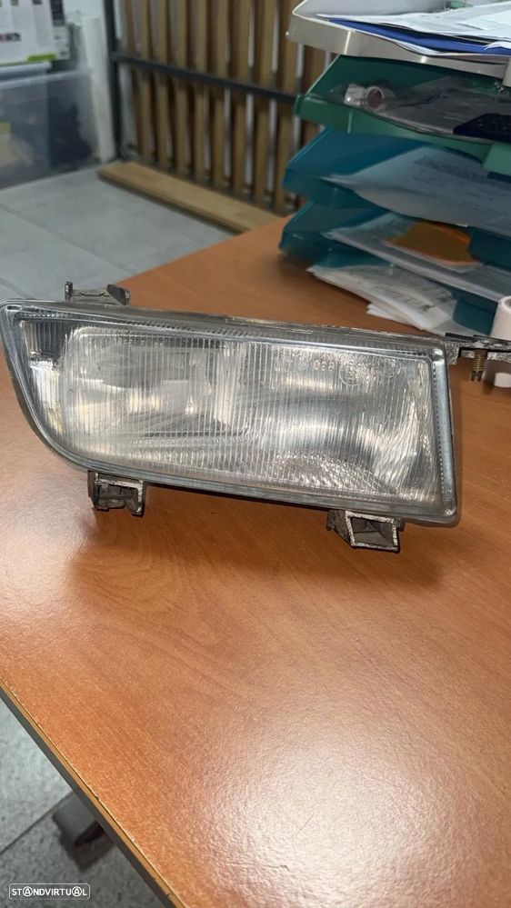 Farol nevoeiro volvo s80 direito