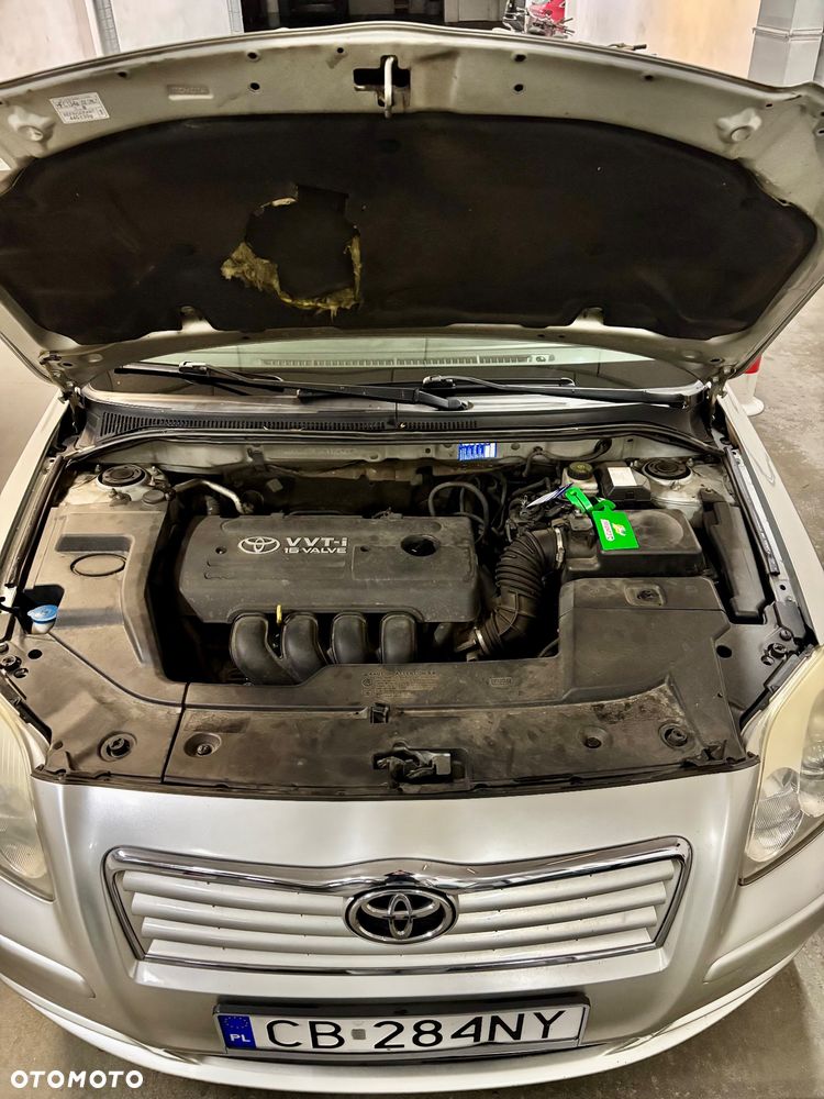 Toyota Avensis 1.8 VVT-i Combi - 12