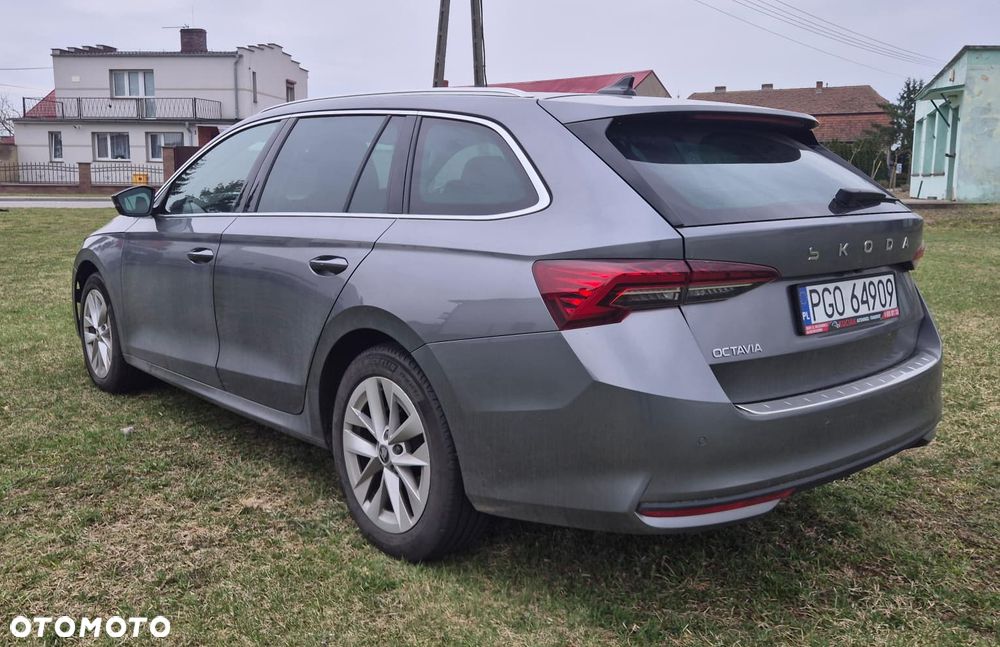 Skoda Octavia 2.0 TDI Style DSG - 4