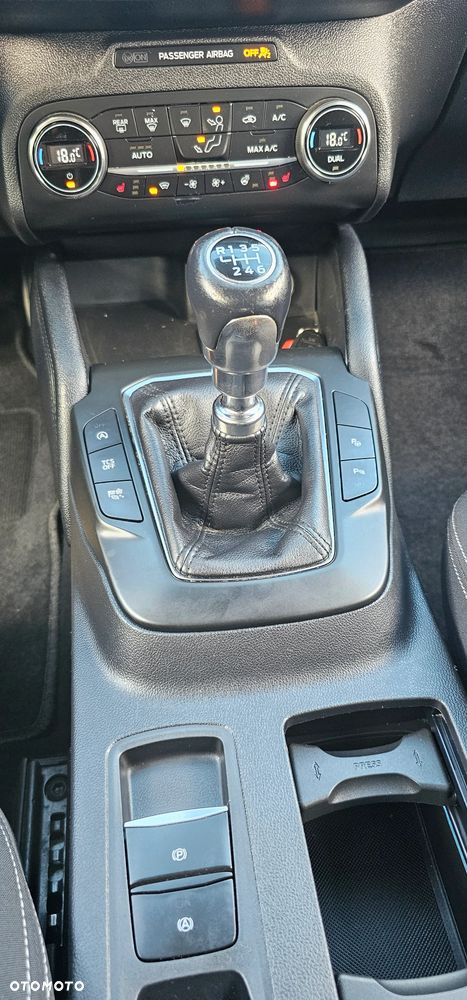 Ford Focus 2.0 EcoBlue Active Business - 21
