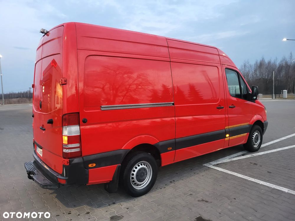 Mercedes-Benz Sprinter - 13