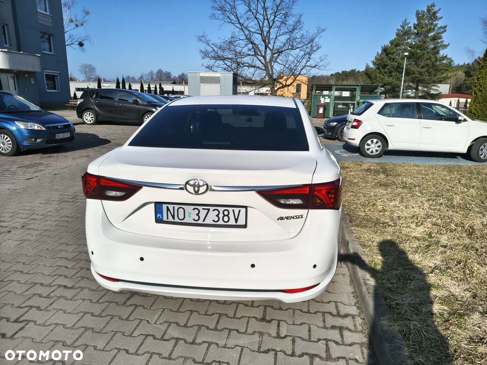 Toyota Avensis 1.8 Active - 4