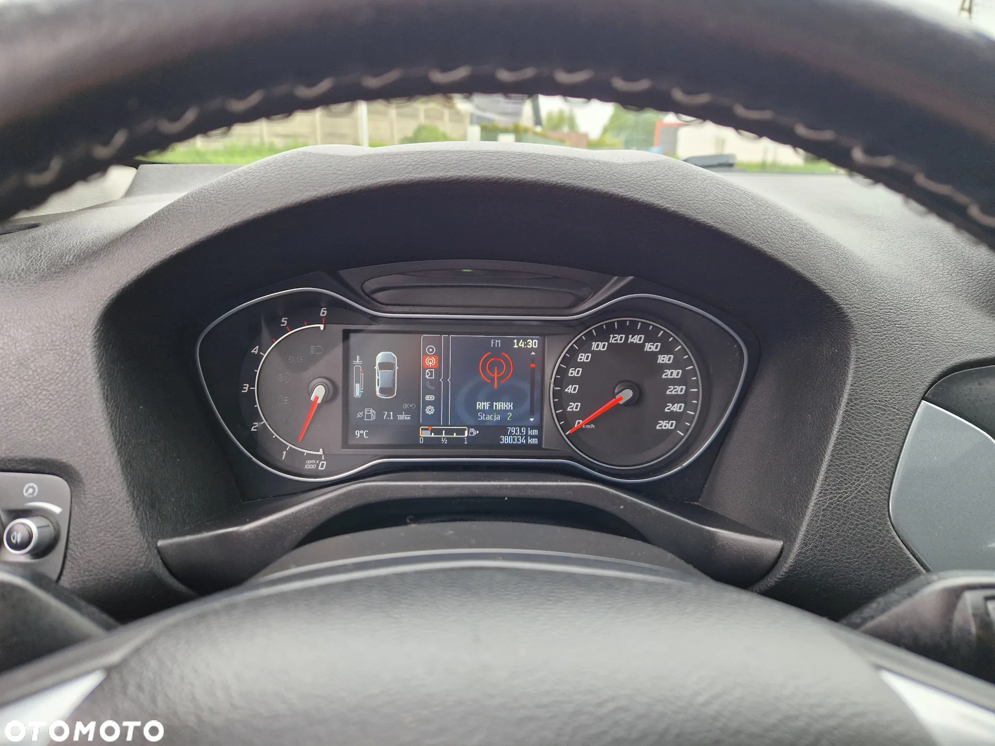Ford Mondeo - 22