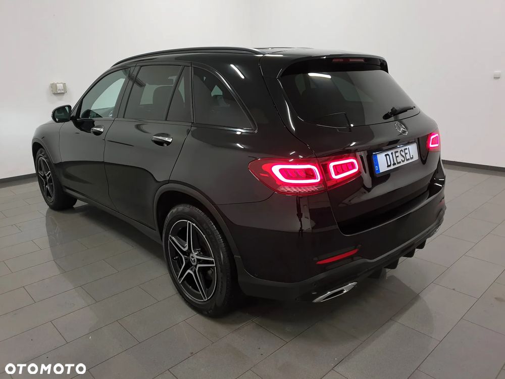 Mercedes-Benz GLC 300 d 4Matic 9G-TRONIC AMG Line Plus - 4