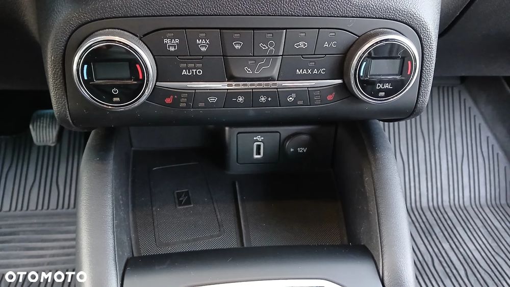 Ford Focus 2.0 EcoBlue Vignale - 30