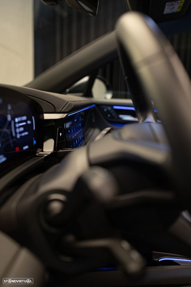 Porsche Macan Electric 4 - 14