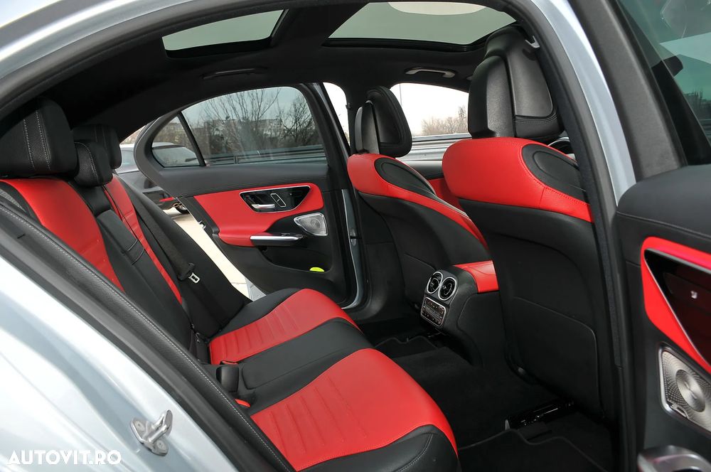 Mercedes-Benz C 300 4MATIC 9G-TRONIC AMG Line - 11