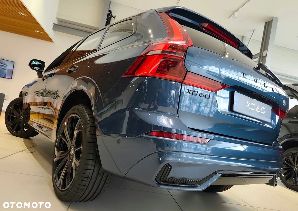 Volvo XC 60 T8 Plug-In Hybrid AWD Ultimate Black Edition - 11