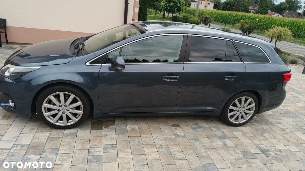 Toyota Avensis 2.0 D-4D Premium - 3