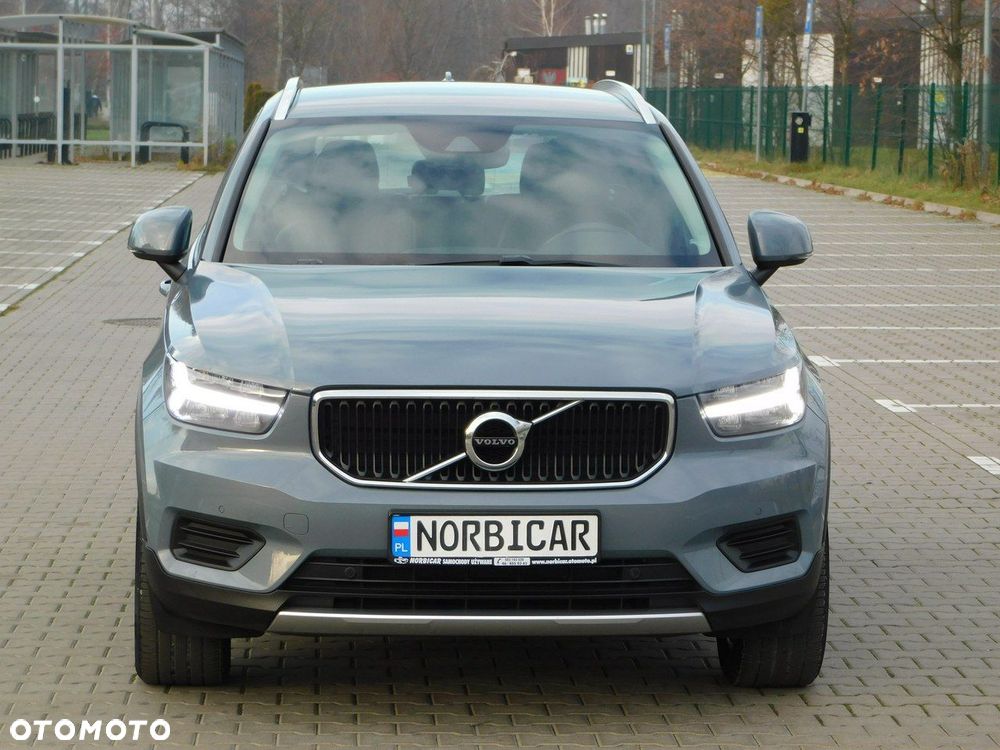 Volvo XC 40 D3 Momentum Pro - 2