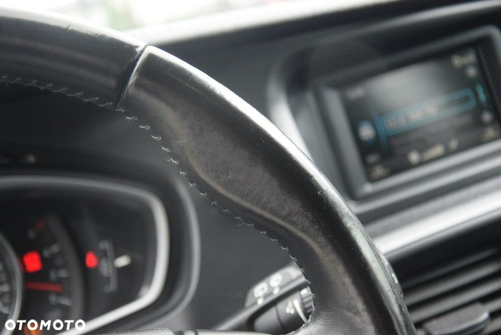 Volvo V40 D2 - 31
