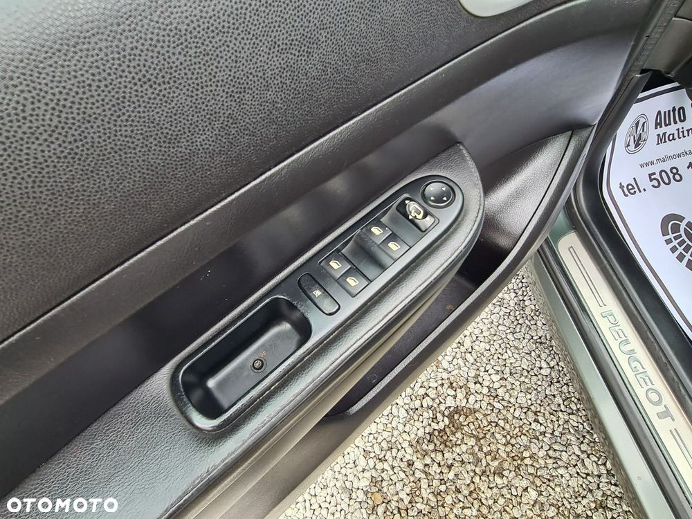 Peugeot 307 1.6 HDI Premium - 22