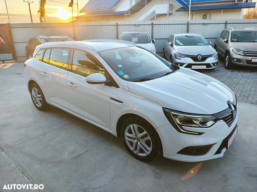 Renault Megane BLUE dCi Business - 31