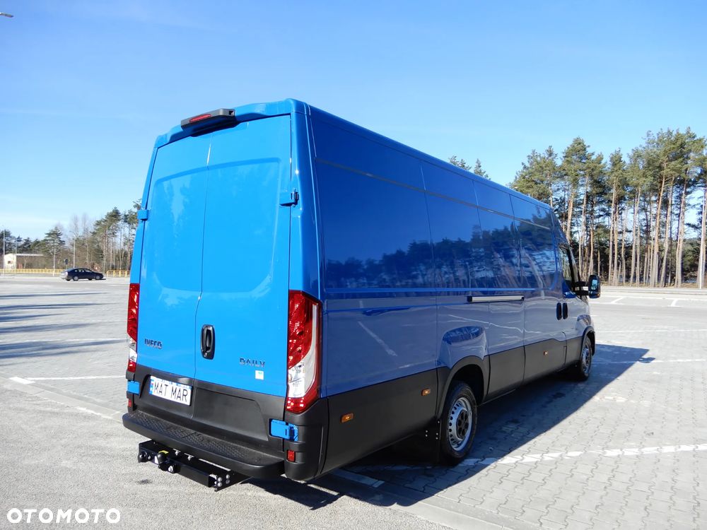 Iveco Daily 35S18 3.0 HPI 180 KM POWER Furgon Blaszak XXL 4.70 CM MAXI LONG Wysokość H2 1900 mm WZMACNIANE ZAWIESZENIE 968 Kg Ładowność HAK 3500 Kg Rozstaw Osi 4100 mm DMC 3500 Kg, WZMACNIANY Stan NOWY NIE UŻYWANY OKAZJA DOSTEPNY I GOTOWY - 4