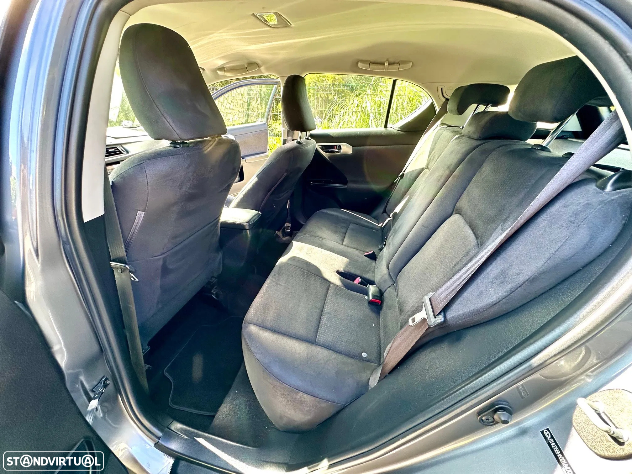 Lexus CT 200h - 10