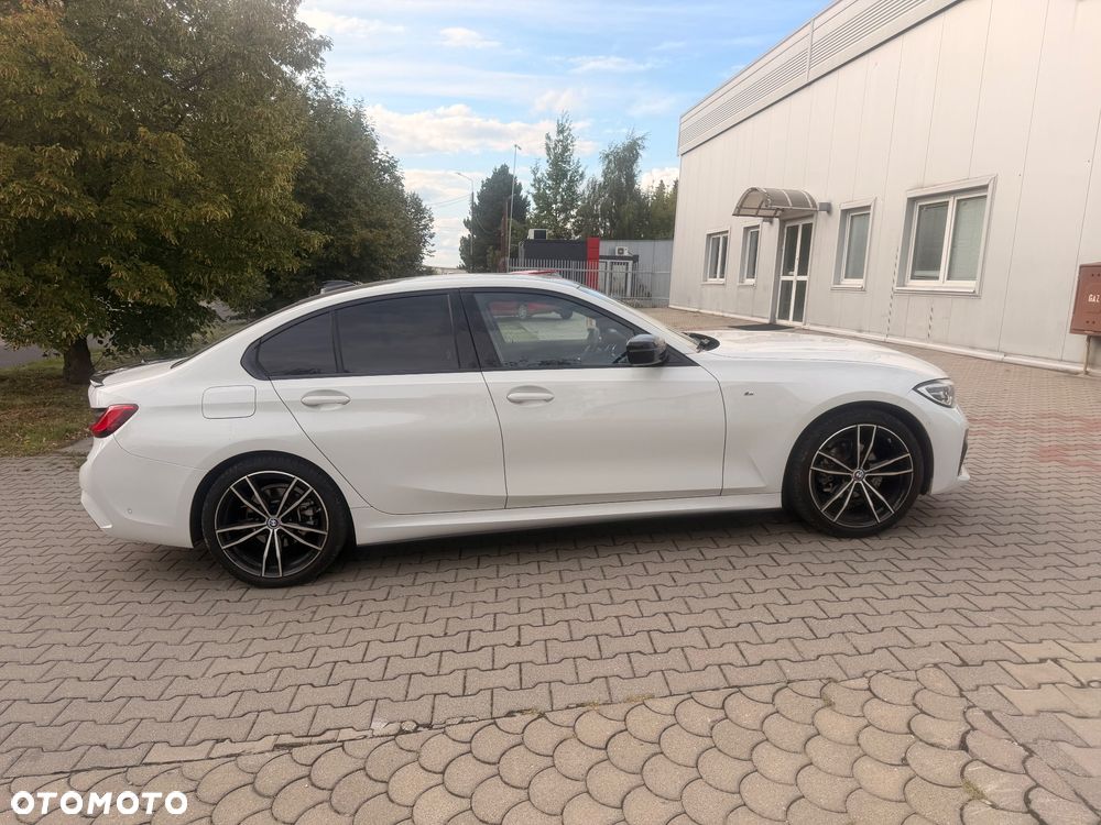 BMW Seria 3 318d M Sport - 8