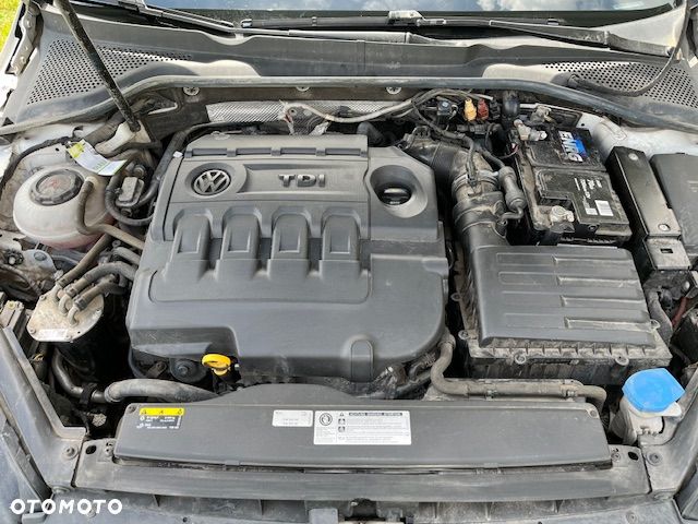 Volkswagen Golf - 12