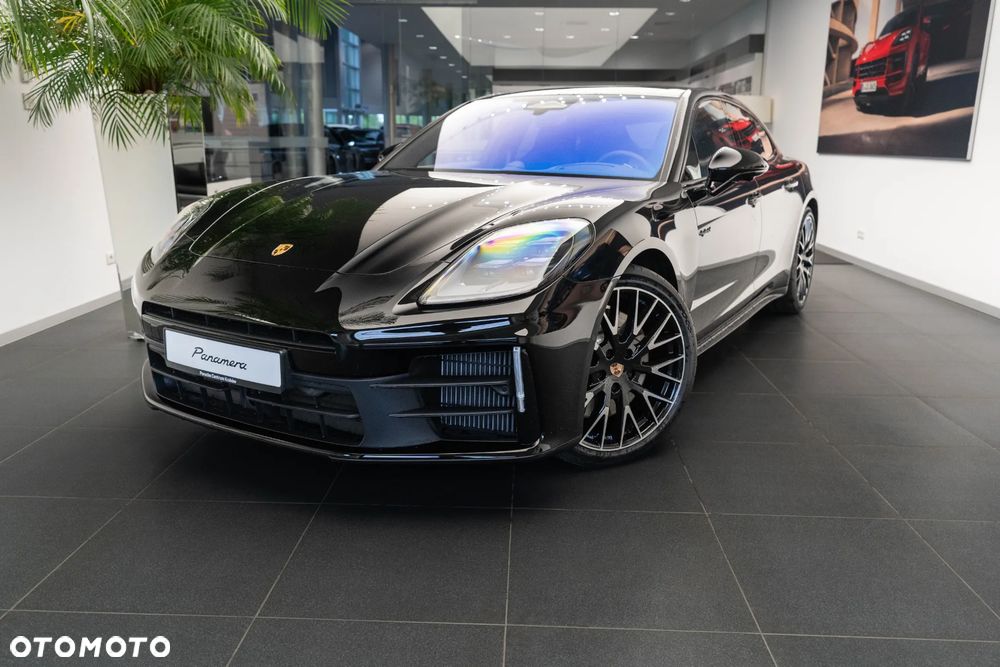 Porsche Panamera 4 E-Hybrid PHEV - 1
