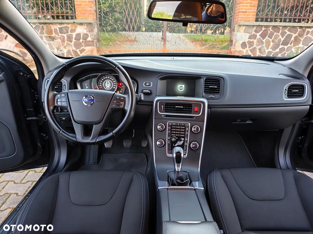 Volvo V60 D2 Kinetic - 17
