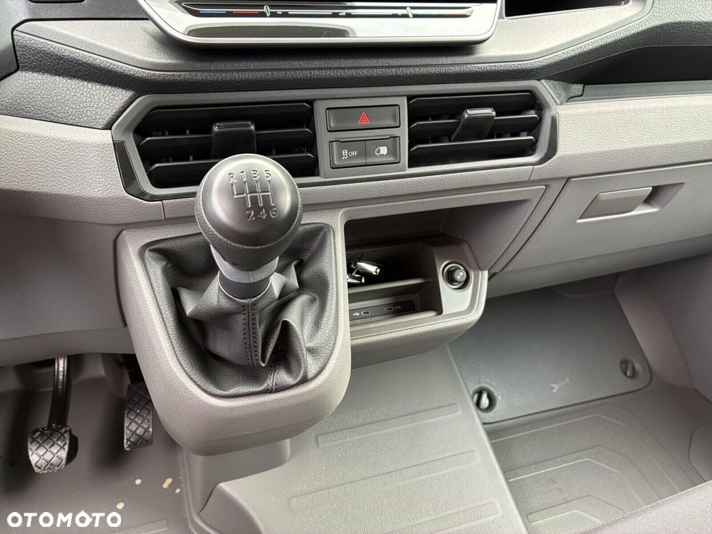 Volkswagen Crafter 35 Furgon L3/H2, 2.0 TDI 140 KM, Niski dach, r.o. 3640mm - 28