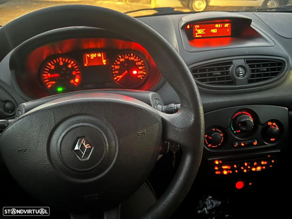 Renault Clio - 5