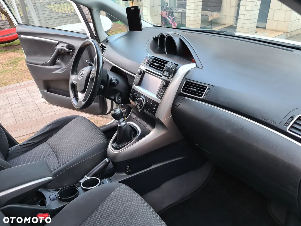 Toyota Verso 1.6 D-4D 5-Sitzer Start/Stop Skyview Edition - 15