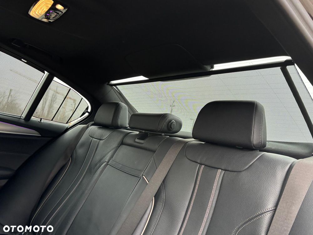 BMW Seria 5 530e M Sport sport - 23
