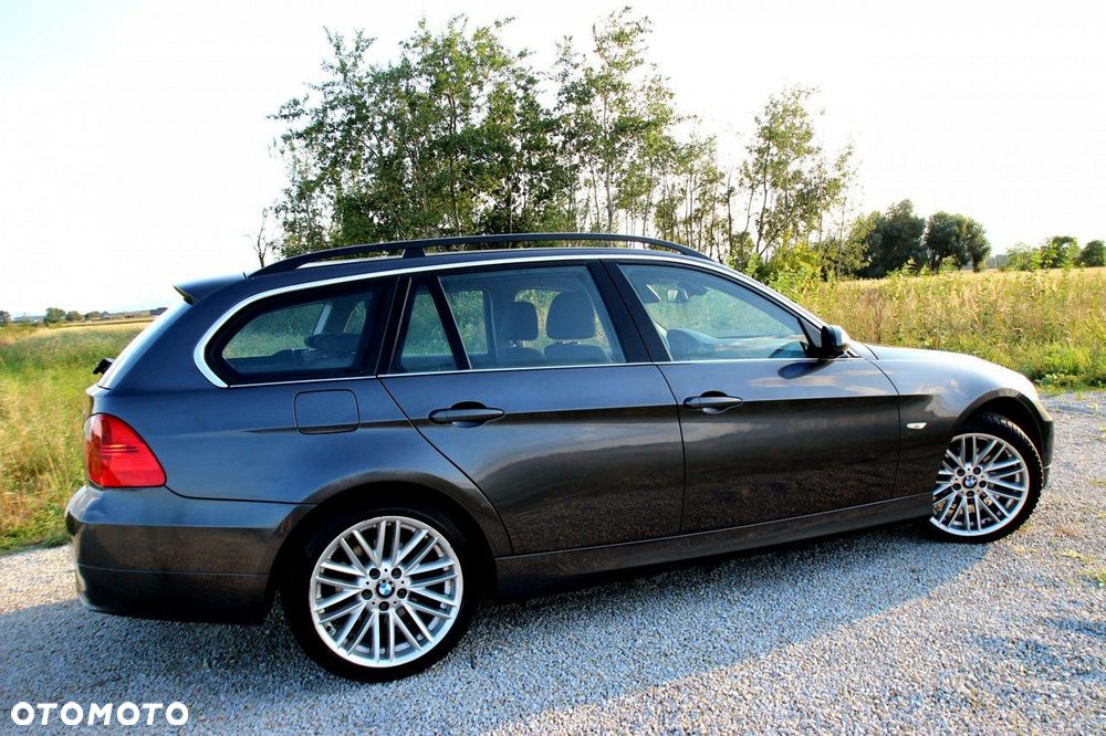 BMW Seria 3 325i - 6