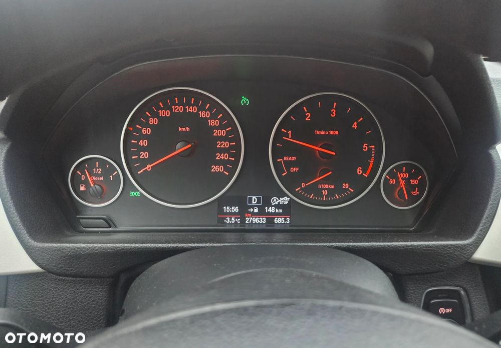 BMW Seria 3 318d Sport Line Shadow - 9