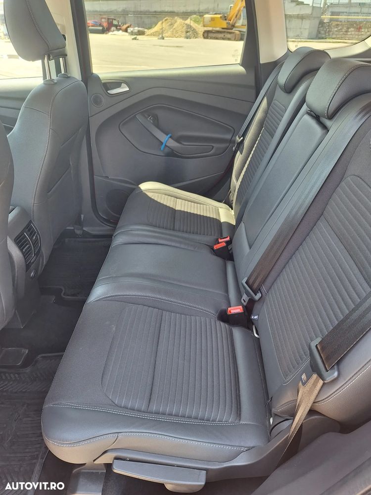 Ford Kuga - 13