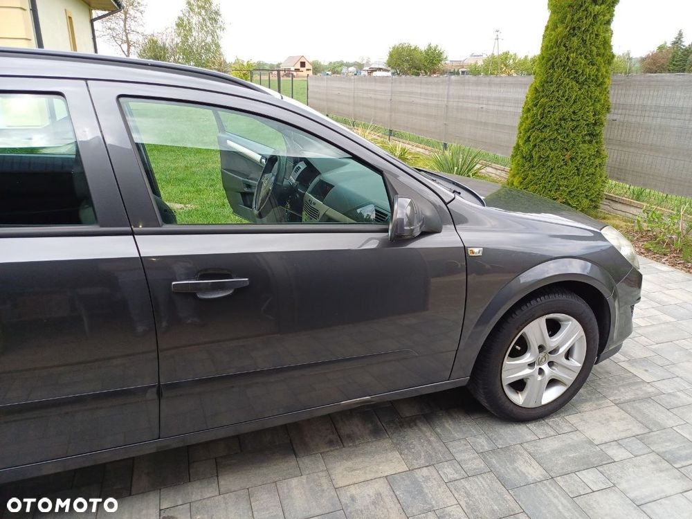 Opel Astra 1.9 CDTI Enjoy - 11