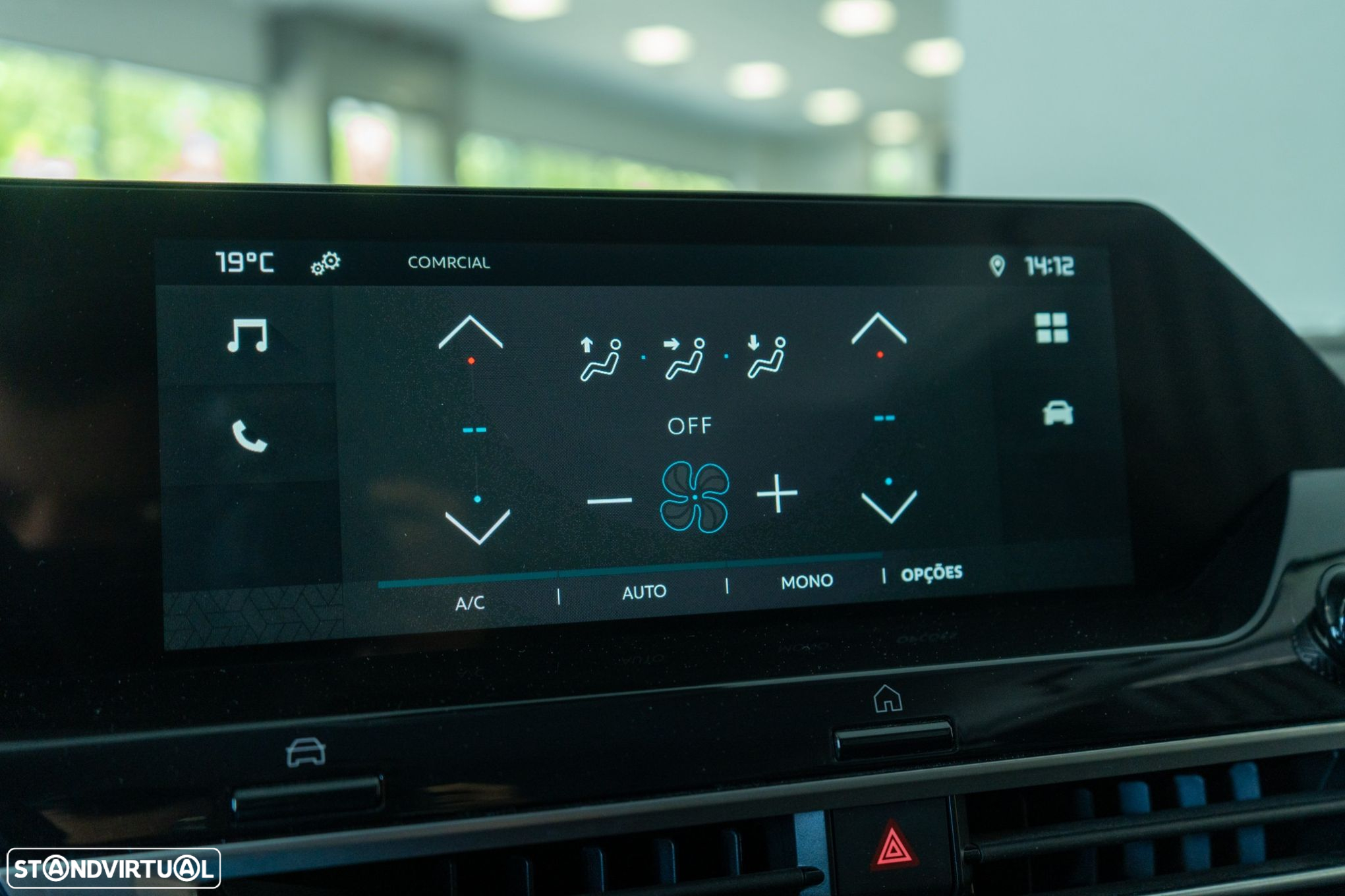 Citroën C4 PureTech 130 Stop&Start EAT8 SHINE - 17