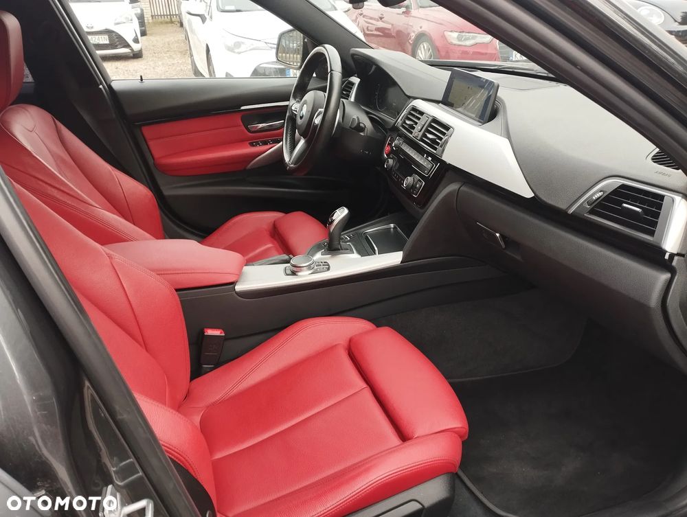 BMW Seria 3 340i GPF xDrive M Sport Shadow sport - 17